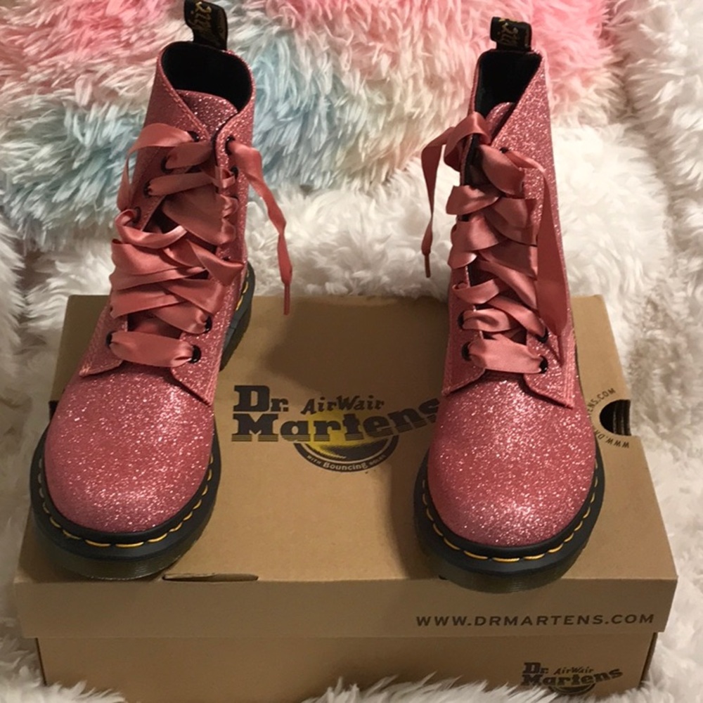 Dr Martens **SPECIAL EDITION ** US 6 UK 4  EU 37